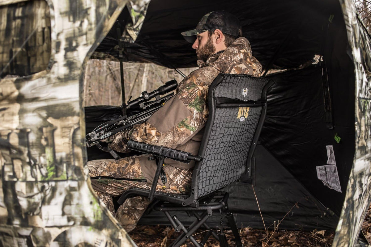Black Swiveling Portable Chair B503