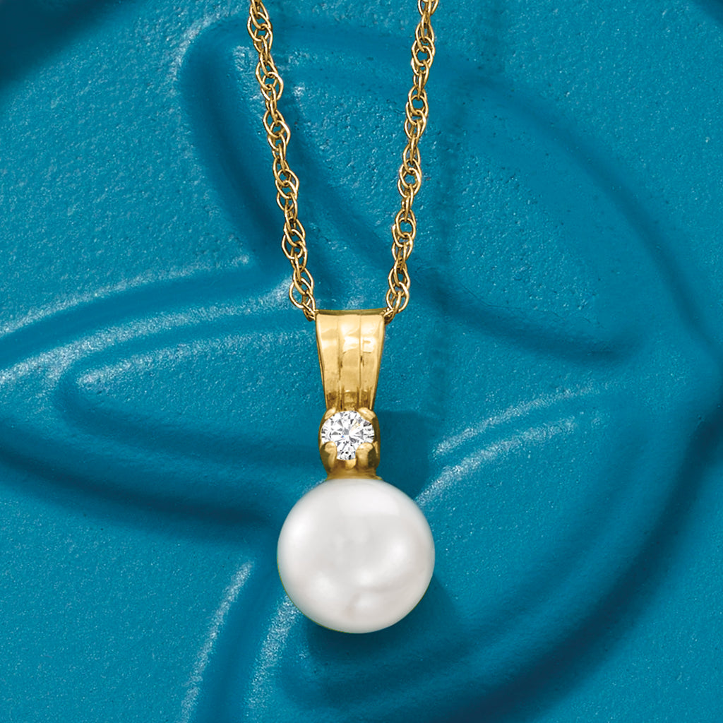 Cultured Pearl Pendant Necklace with Diamond Accent in 14kt Yellow Gold C391