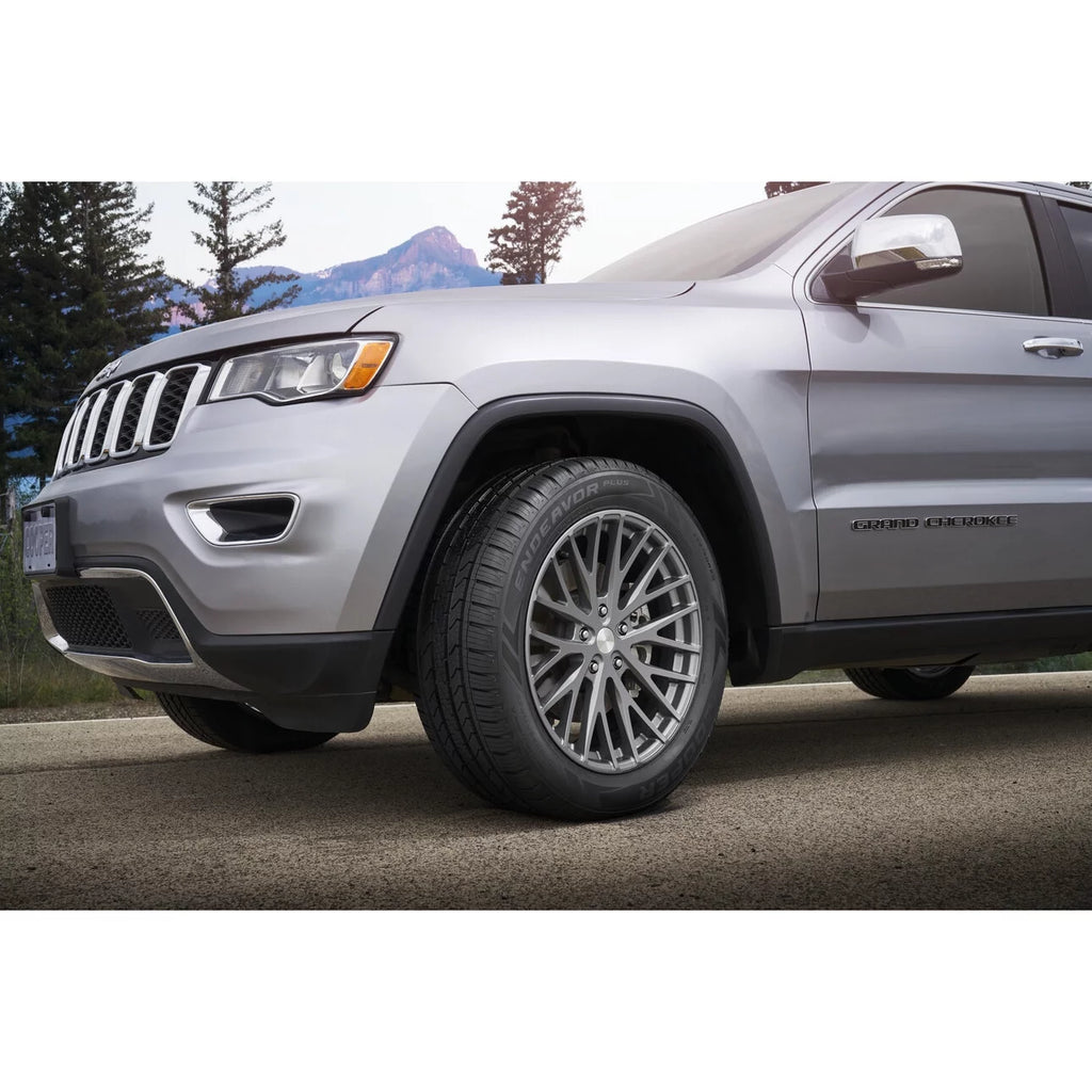 Rugged Terrain Light Truck Tire V525092