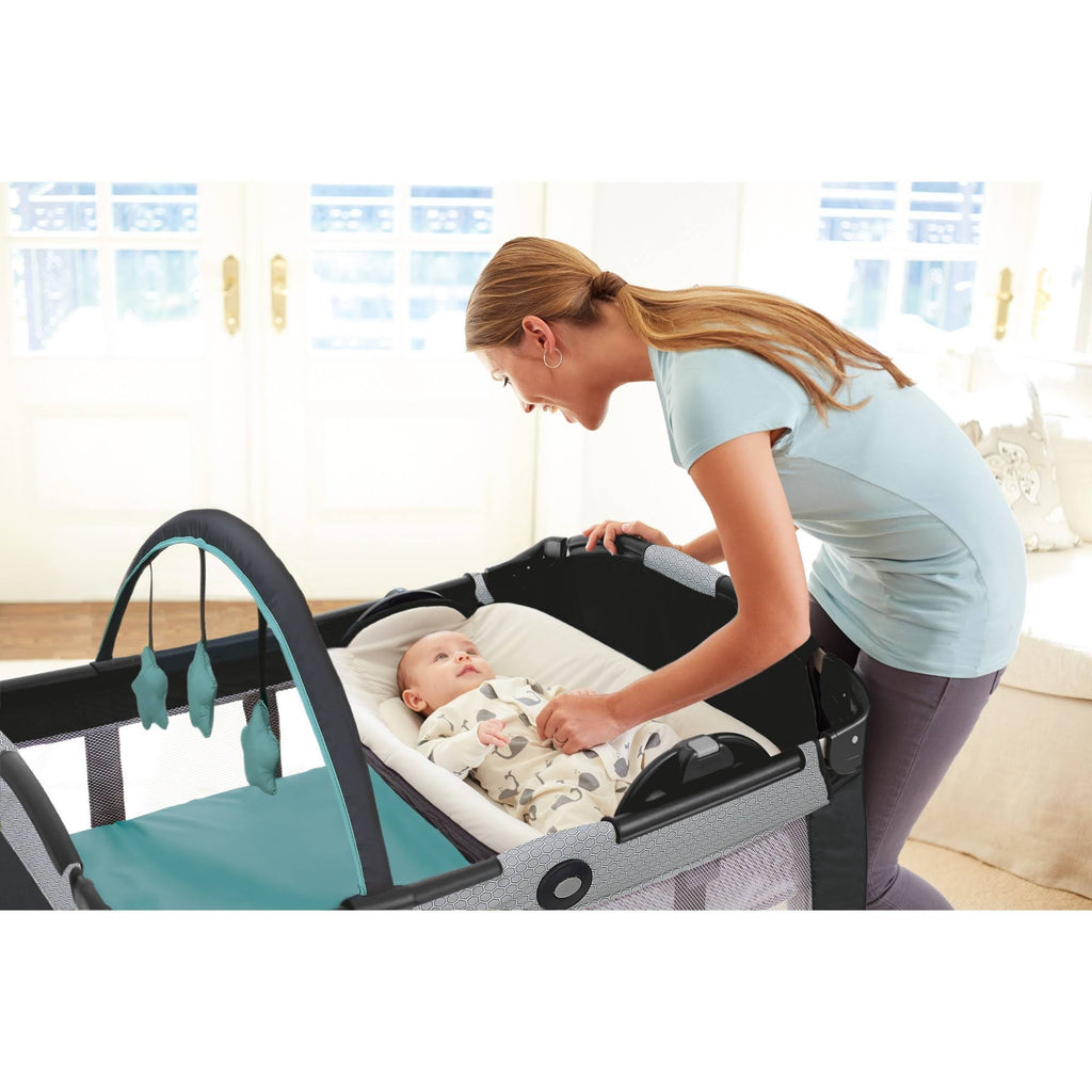 Pack & Play Reversible Napper and Changer Playard Q975084