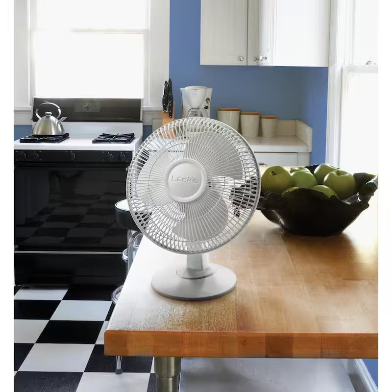 White 3 Speed Oscillating Table Fan R10518