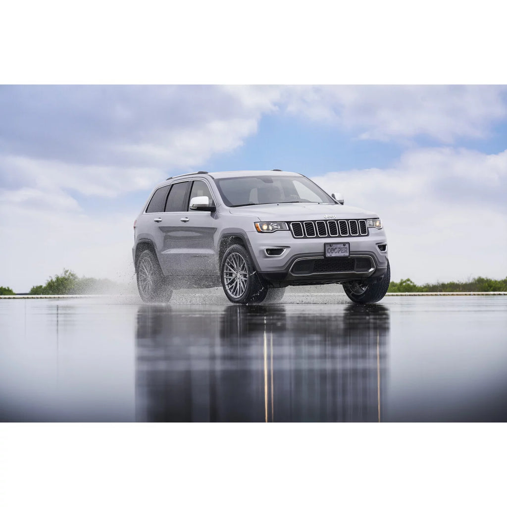 Rugged Terrain Light Truck Tire V525092