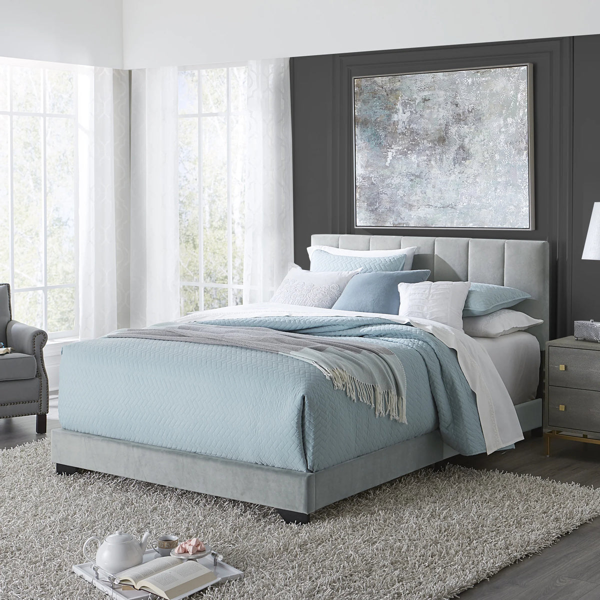Platinum Gray Upholstered Queen Bed M2727
