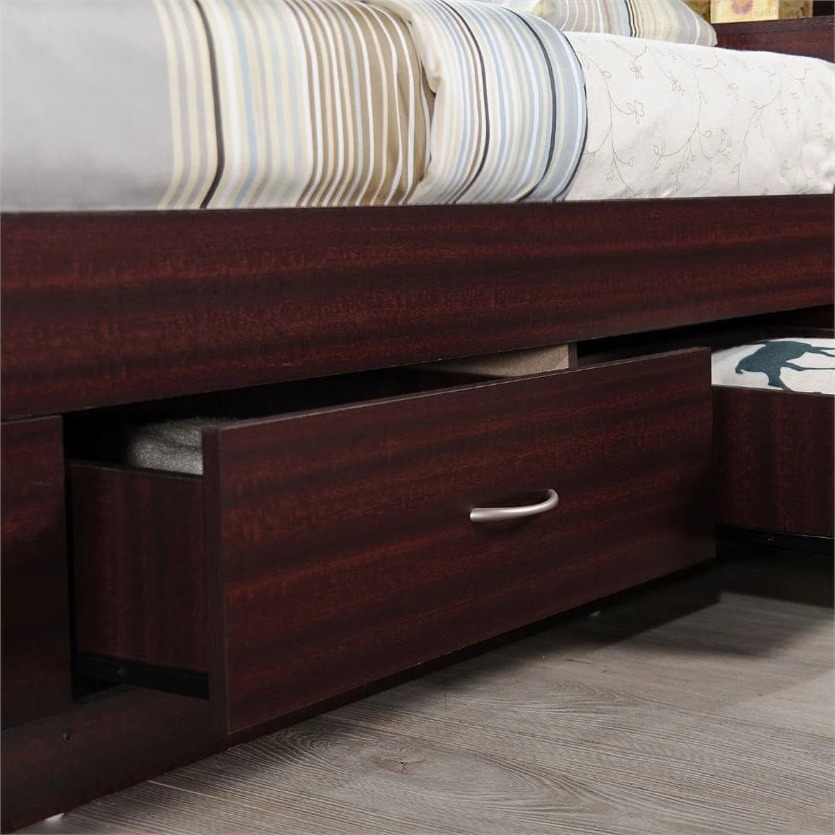 2 Piece Bedroom Set with Captain Bed and Chest in Mahogany Wood W419