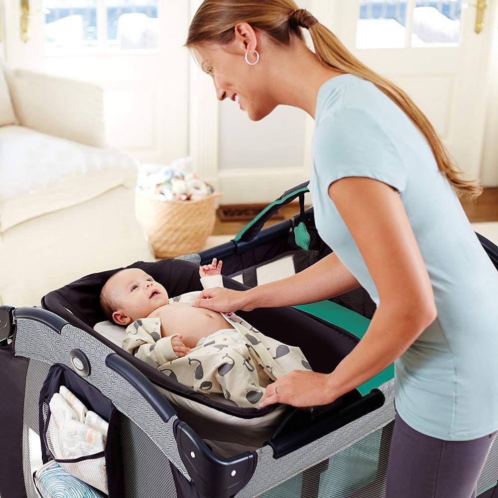 Pack & Play Reversible Napper and Changer Playard Q975084