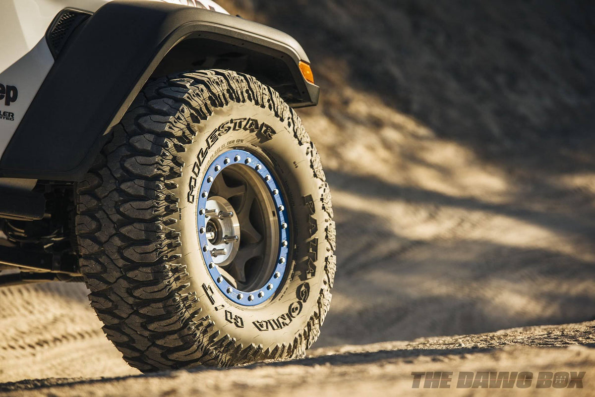 33X12.50R17 Tire U86250