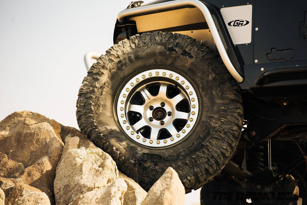 33X12.50R17 Tire U86250