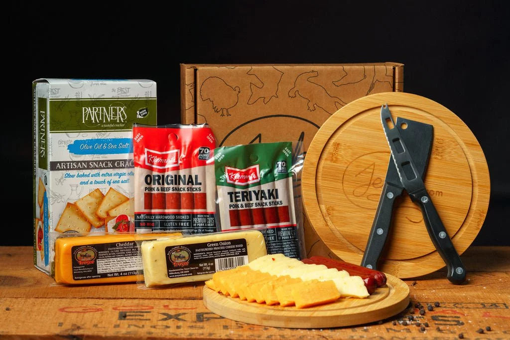 Meat and Cheese Charcuterie Gift Set Q232