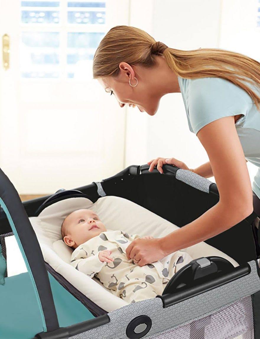 Pack & Play Reversible Napper and Changer Playard Q975084