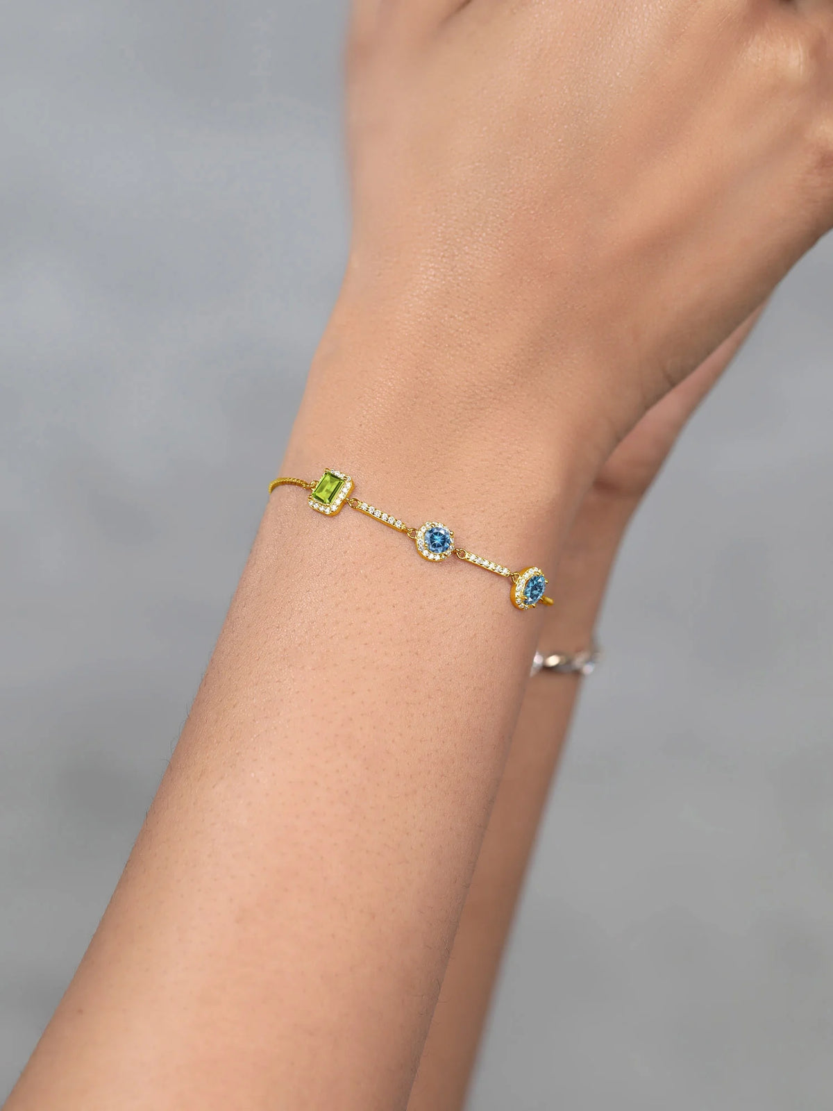 18K Yellow Gold Plated Silver Bracelet Persian Blue Moissanite (1.55 Cttw) K459