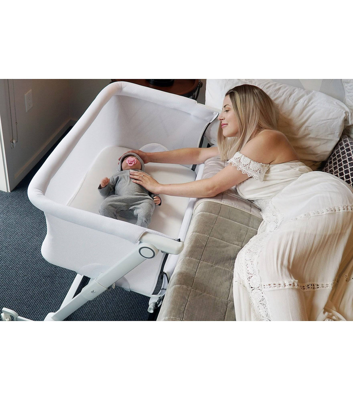 Portable Bassinet Black K425