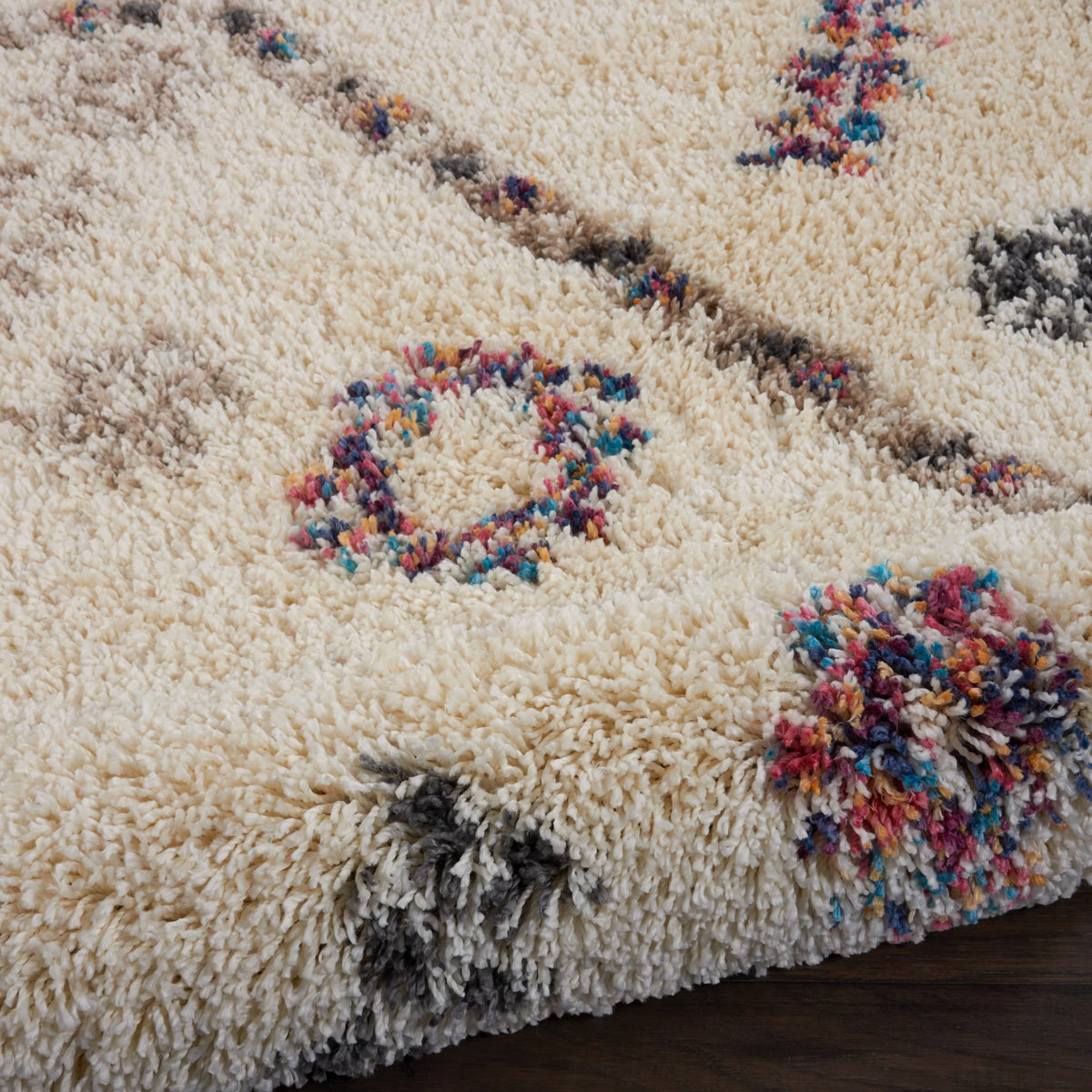 Ivory Shag Area Rug C31852