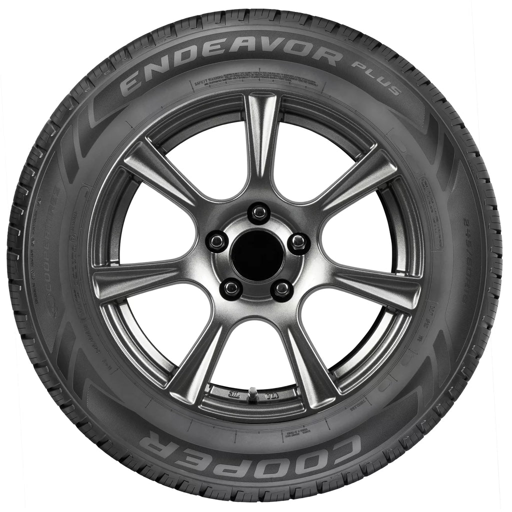 Rugged Terrain Light Truck Tire V525092