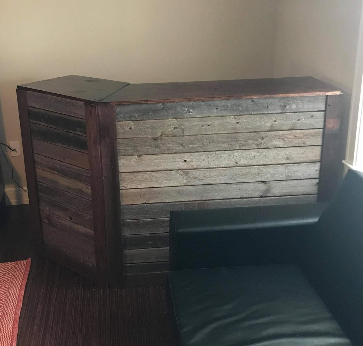 Rustic Reclaimed Barn Wood Paneling Accent Walls (10 square feet) H92252